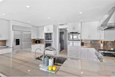 11125 Gulf Shore Dr #701, Naples, FL 34108 - Photo 13