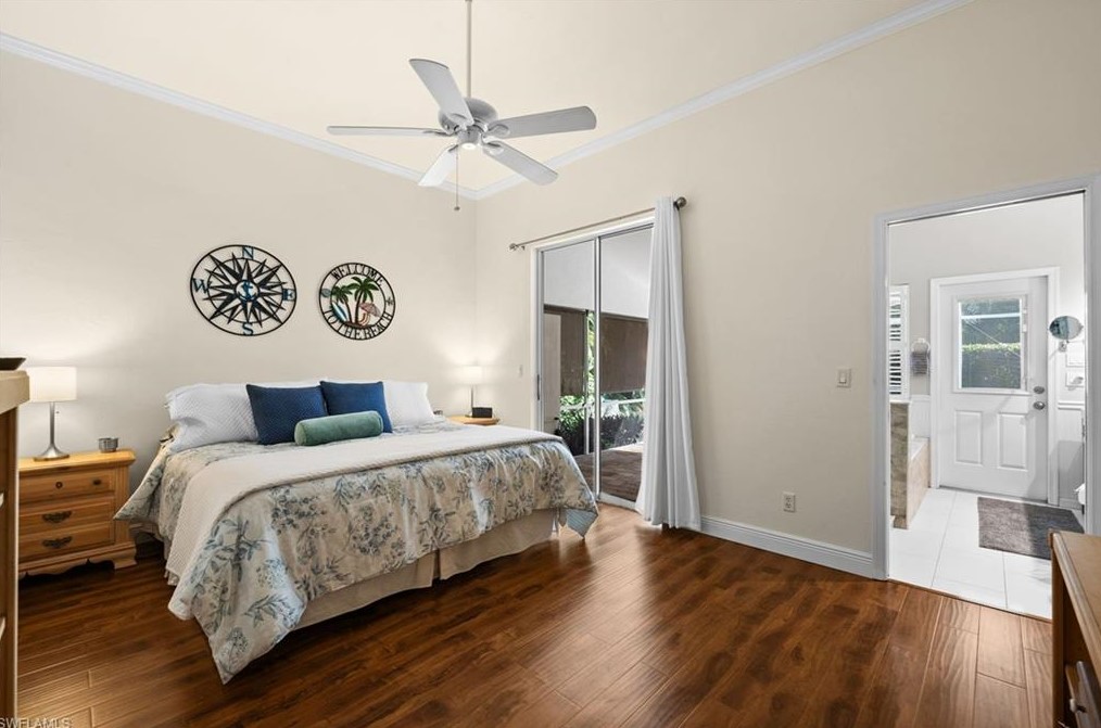 645 Lambton Ln, Naples FL 34104-8305 exterior