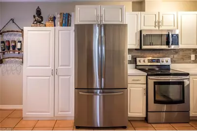 212 Sabal Lake Dr, Naples, FL 34104 - Photo 9