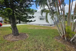 859 Manatee Rd, Naples, FL 34114 - Photo 3