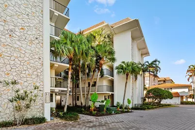 222 Harbour Dr #314, Naples, FL 34103 - Photo 17