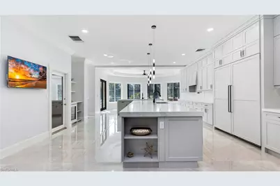 13323 Rosewood Ln, Naples, FL 34119 - Photo 9