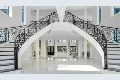 13323 Rosewood Ln, Naples, FL 34119 - Photo 5