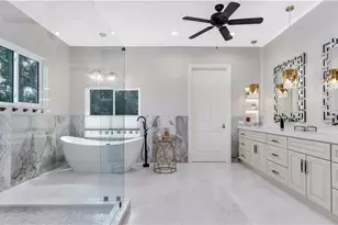 13323 Rosewood Ln, Naples, FL 34119 - Photo 15