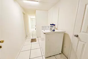 571 E Lincoln Ave, Labelle, FL 33935 - Photo 29