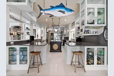 563 3rd St N, Naples, FL 34102 - Photo 5