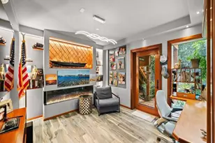 563 3rd St N, Naples, FL 34102 - Photo 11