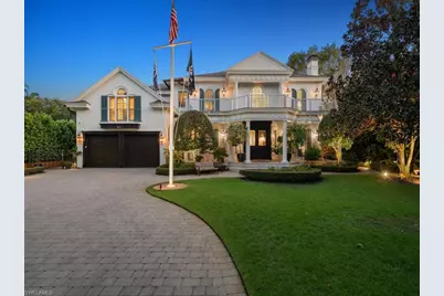 563 3rd St N, Naples, FL 34102 - Photo 1