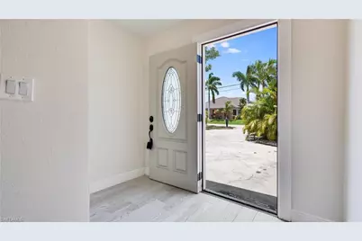 930 SW 28th St, Cape Coral, FL 33914 - Photo 3