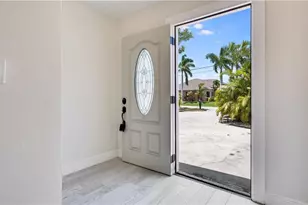 930 SW 28th St, Cape Coral, FL 33914 - Photo 3