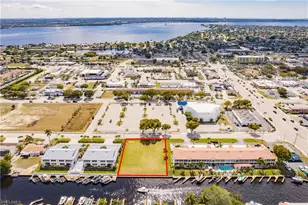 1631 SE 46th Ln, Cape Coral, FL 33904 - Photo 11