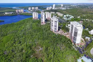 455 Cove Tower Dr, Naples, FL 34110 - Photo 1