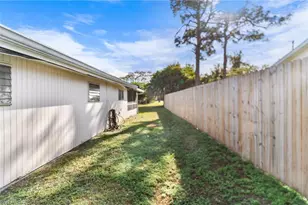 4820 Barcelona Cir, Naples, FL 34112 - Photo 17