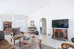 327 Conners Ave, Naples, FL 34108 - Photo 13