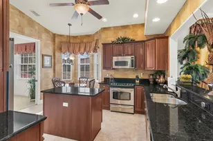 7869 Hawthorne Dr, Naples, FL 34113 - Photo 15