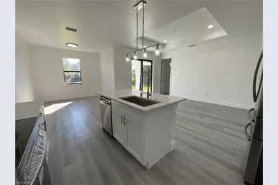 818 Chemstrand St E, Lehigh Acres, FL 33974 - Photo 7