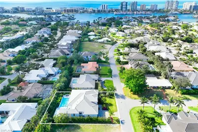 696 Fountainhead Ln, Naples, FL 34103 - Photo 47