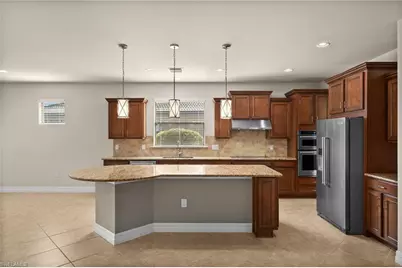 14650 Laguna Dr, Fort Myers, FL 33908 - Photo 7