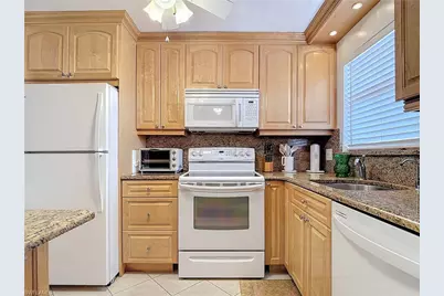 170 Turtle Lake Ct #211, Naples, FL 34105 - Photo 3