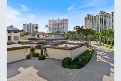 6740 Pelican Bay Blvd, Naples, FL 34108 - Photo 5