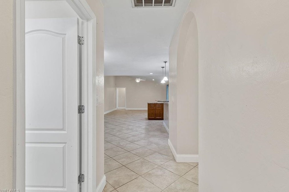 11470 Persimmon Ct, Fort Myers FL  33913-8120 exterior