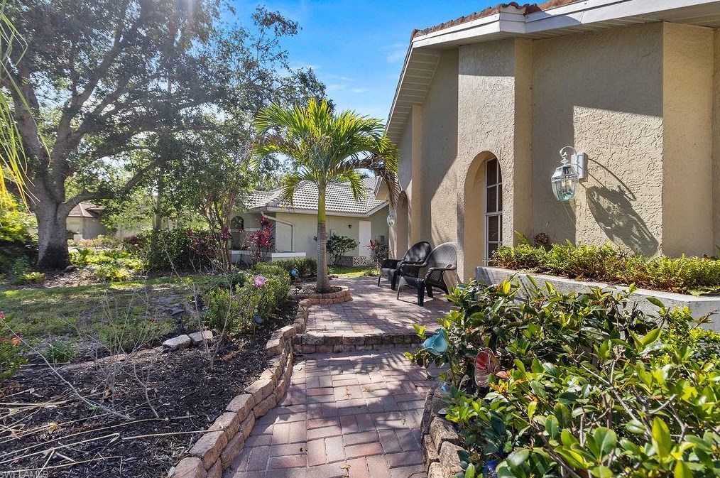 11470 Persimmon Ct, Fort Myers FL  33913-8120 exterior