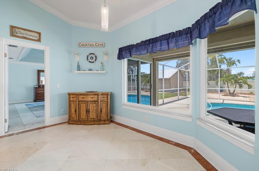 4104 Country Club Blvd, Cape Coral FL  33904-5232 exterior