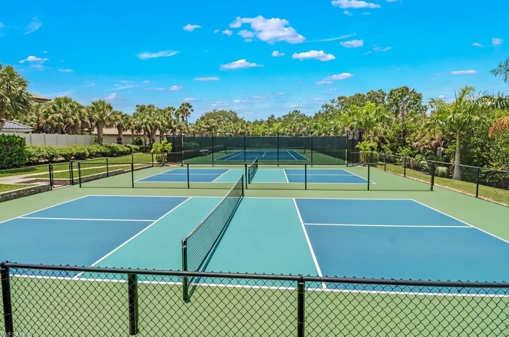 18141 Creekside View Dr, Fort Myers FL 33908-4752 exterior