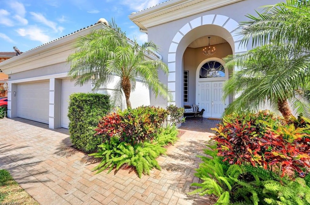 8910 Paseo De Valencia St, Fort Myers FL  33908-9661 exterior