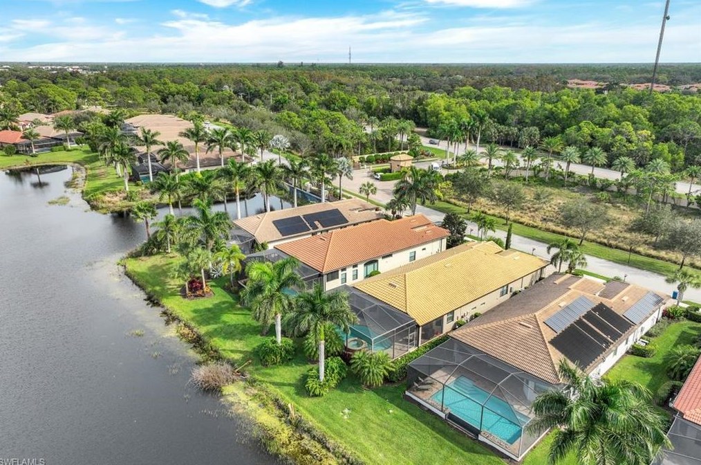 9973 Alhambra Ln, Bonita Springs FL  34135-0028 exterior