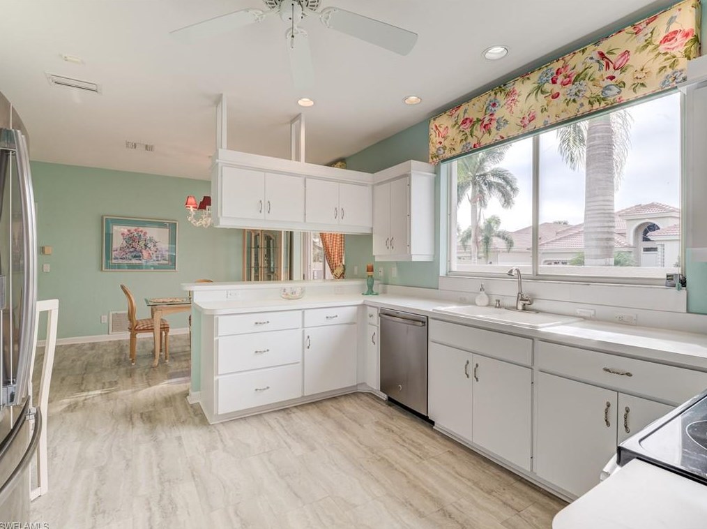 27114 Lost Lake Ln, Bonita Springs FL  34134-2634 exterior