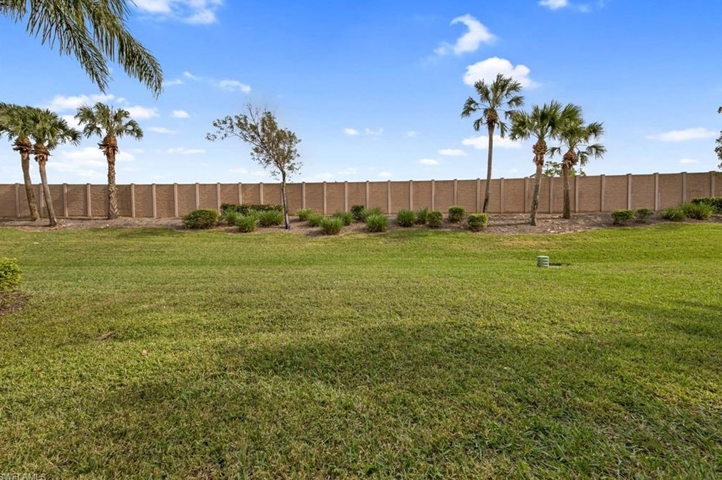 10041 Colonial Country Club Blvd, Fort Myers FL 33913-7018 exterior