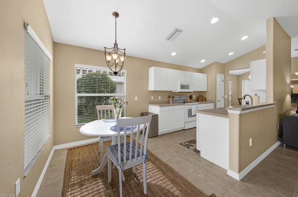 10041 Colonial Country Club Blvd, Fort Myers FL 33913-7018 exterior