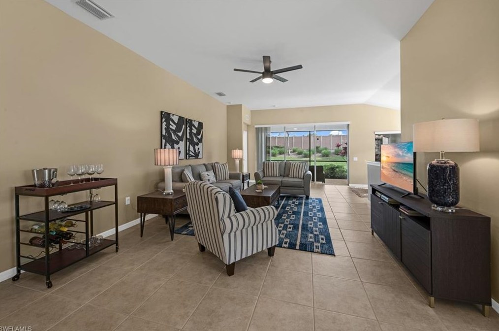 10041 Colonial Country Club Blvd, Fort Myers FL 33913-7018 exterior