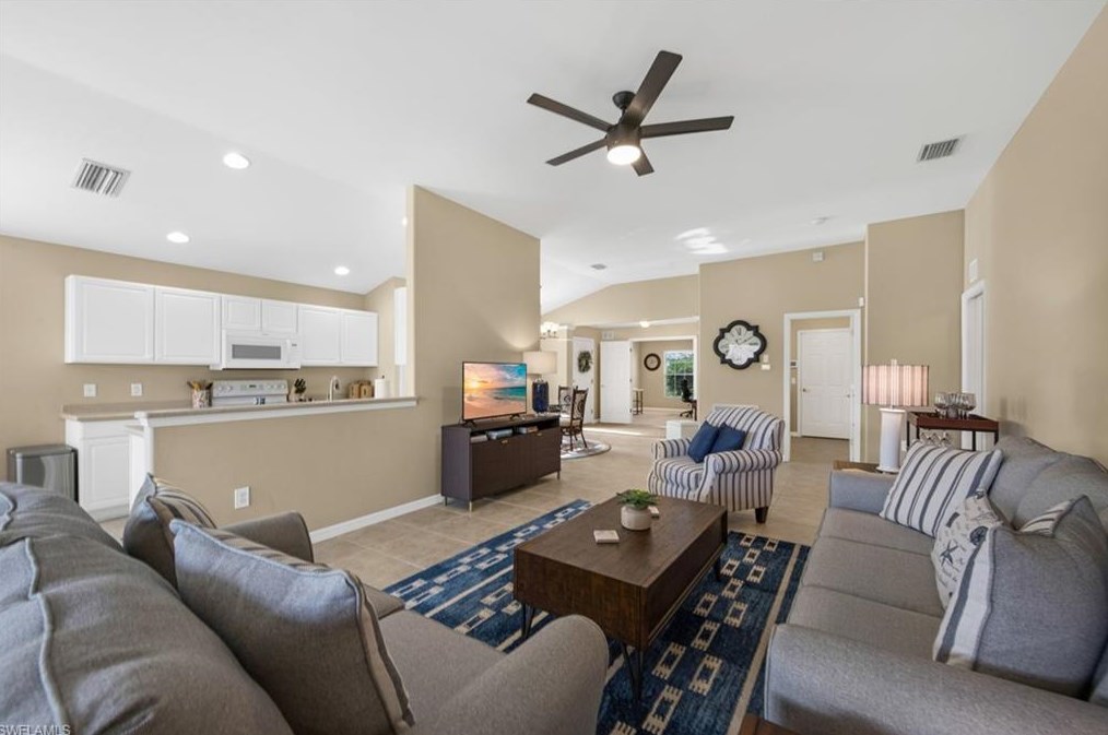 10041 Colonial Country Club Blvd, Fort Myers FL 33913-7018 exterior