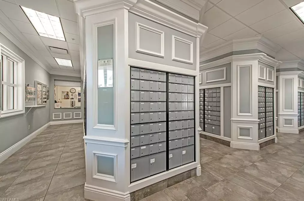 15387 Upwind Dr, Bonita Springs FL  34135-8588 exterior