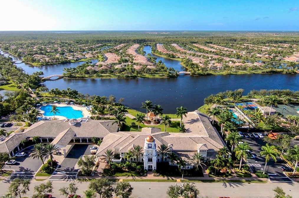 15387 Upwind Dr, Bonita Springs FL  34135-8588 exterior