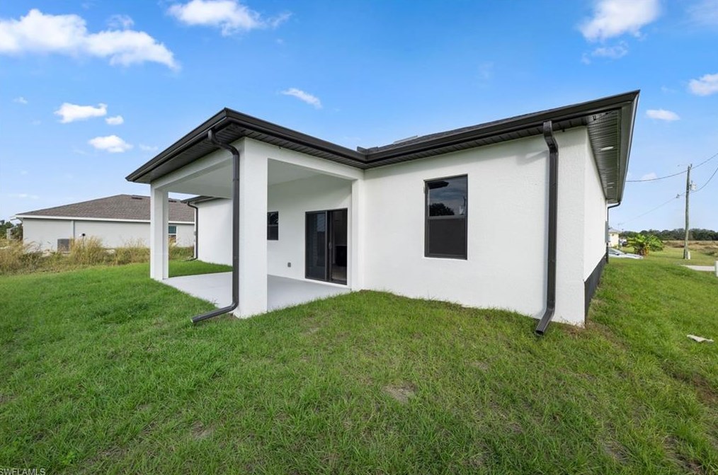 422 Progress Ave, Lehigh Acres FL 33974-0459 exterior