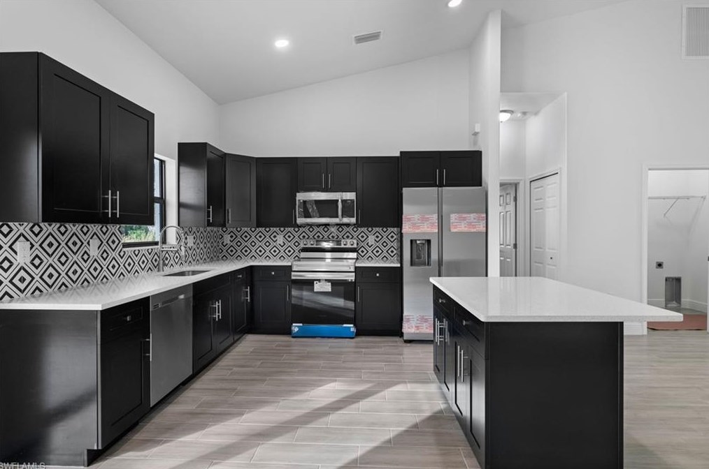 422 Progress Ave, Lehigh Acres FL 33974-0459 exterior