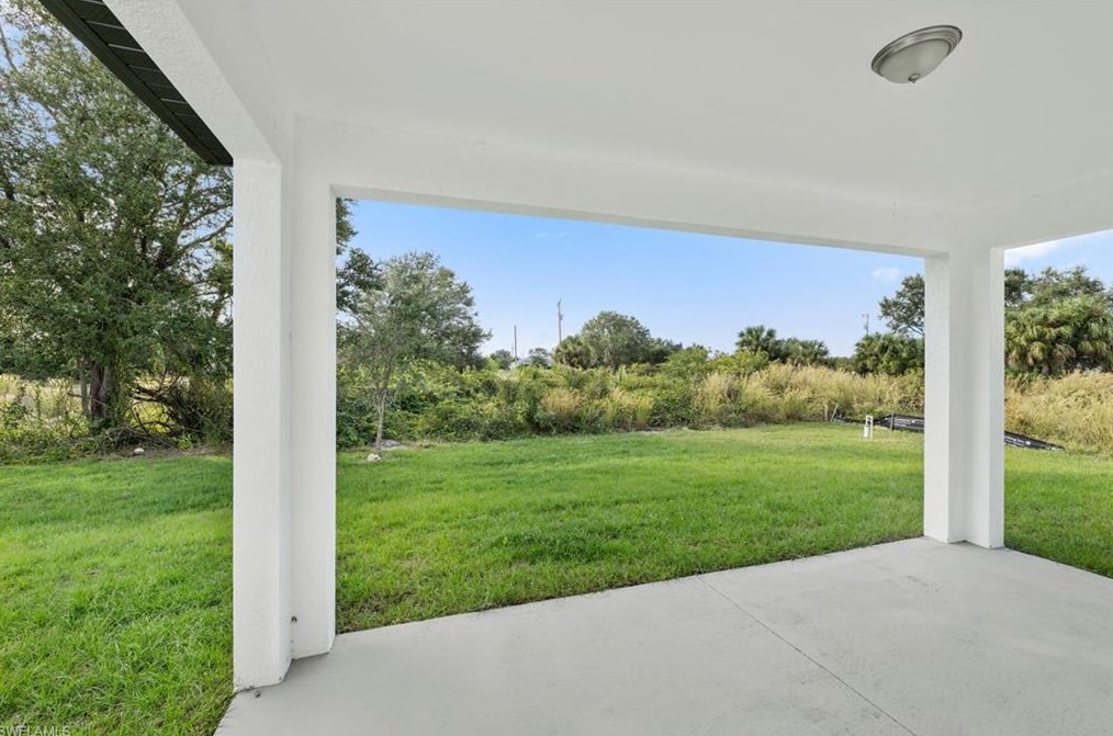 422 Progress Ave, Lehigh Acres FL 33974-0459 exterior