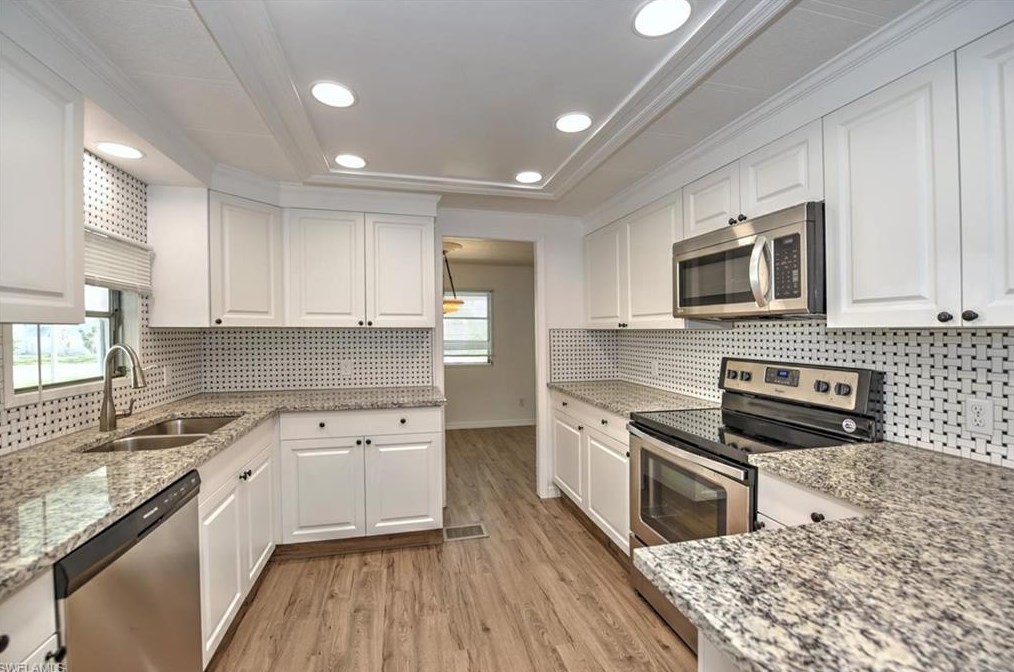 26135 Countess Ln, Bonita Springs FL  34135-6516 exterior