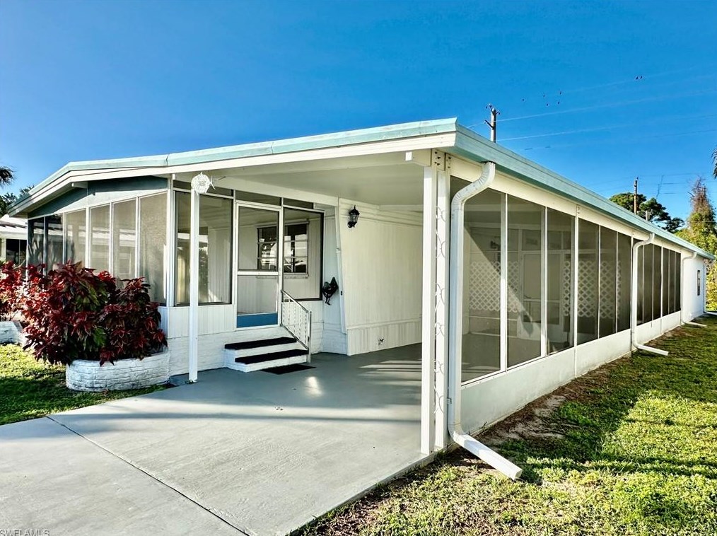 26135 Countess Ln, Bonita Springs FL  34135-6516 exterior