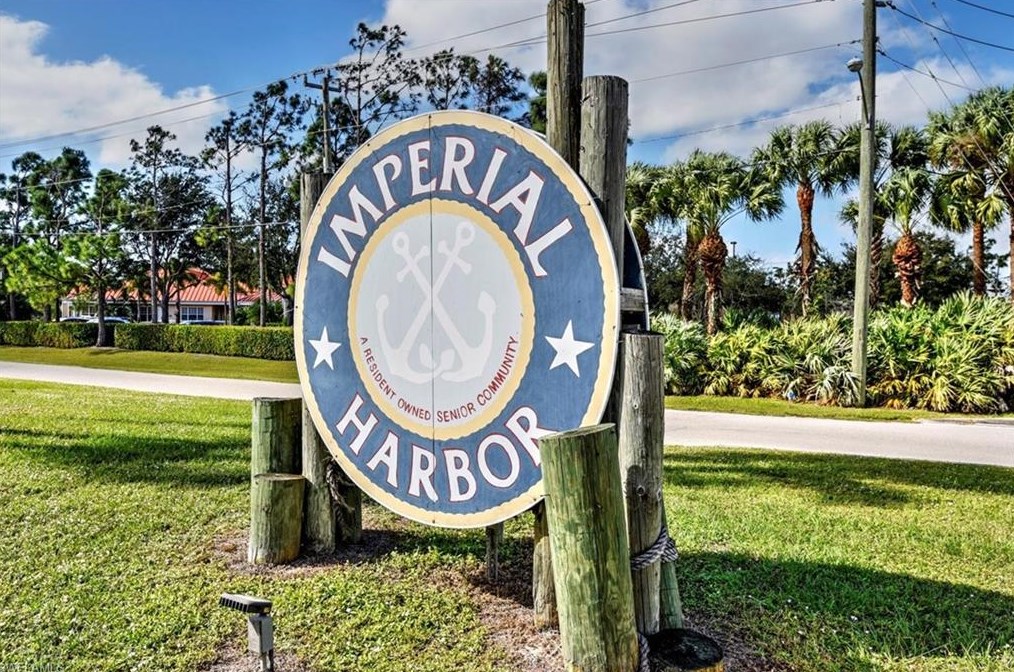 26135 Countess Ln, Bonita Springs FL  34135-6516 exterior