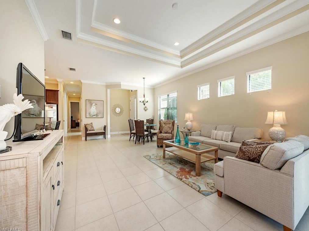 9009 Isla Bella Cir, Bonita Springs FL  34135-7196 exterior