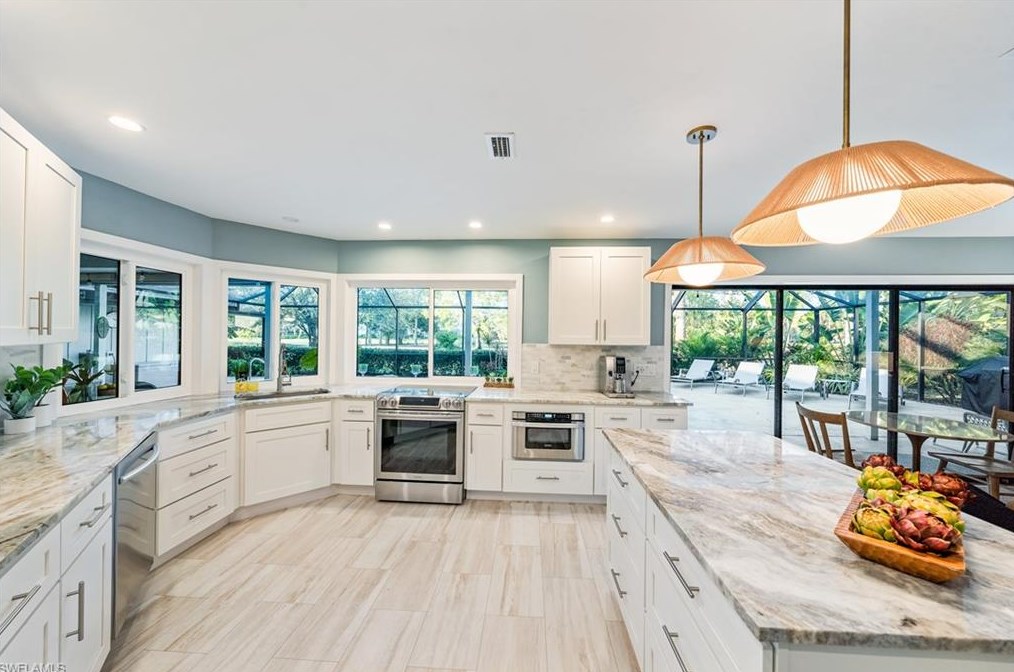 9868 Treasure Cay Ln, Bonita Springs FL  34135-6809 exterior