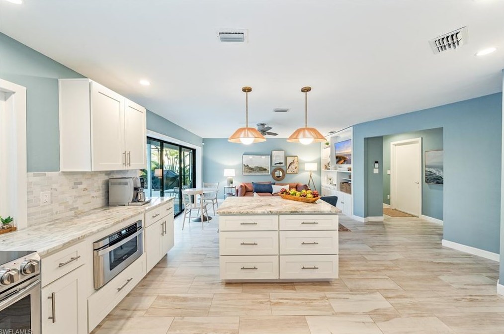 9868 Treasure Cay Ln, Bonita Springs FL  34135-6809 exterior