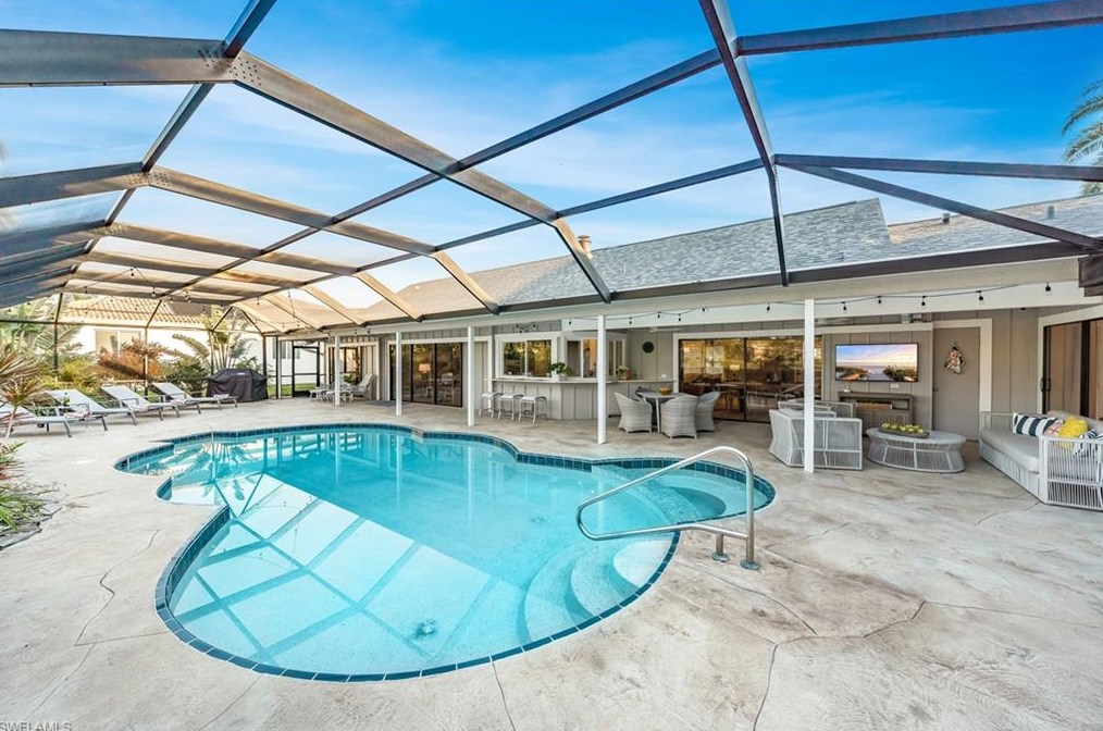 9868 Treasure Cay Ln, Bonita Springs FL  34135-6809 exterior