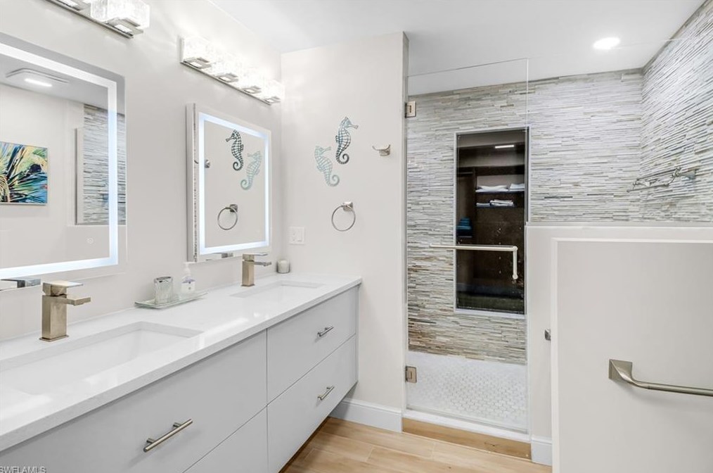 3874 Villmoor Ln, Fort Myers FL  33919-6951 exterior