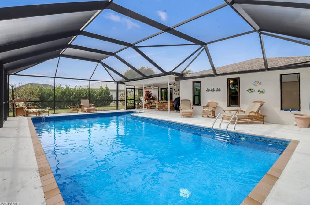 3874 Villmoor Ln, Fort Myers FL  33919-6951 exterior