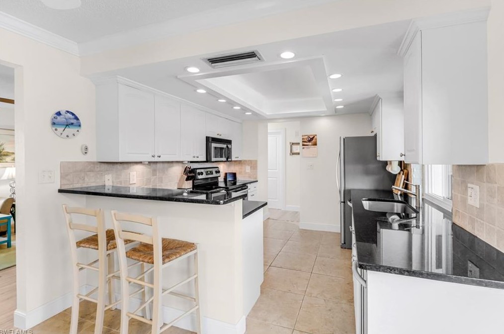 3874 Villmoor Ln, Fort Myers FL  33919-6951 exterior